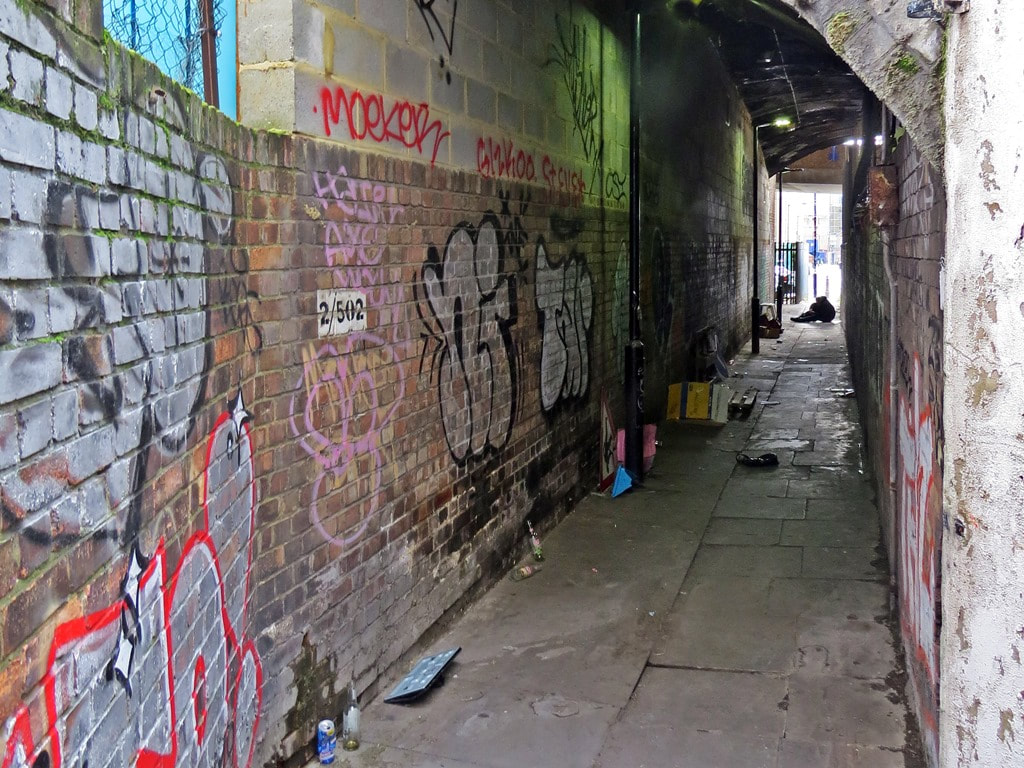 Grotty run down alleyway on Whitechapel walking tour with Paul Talling
